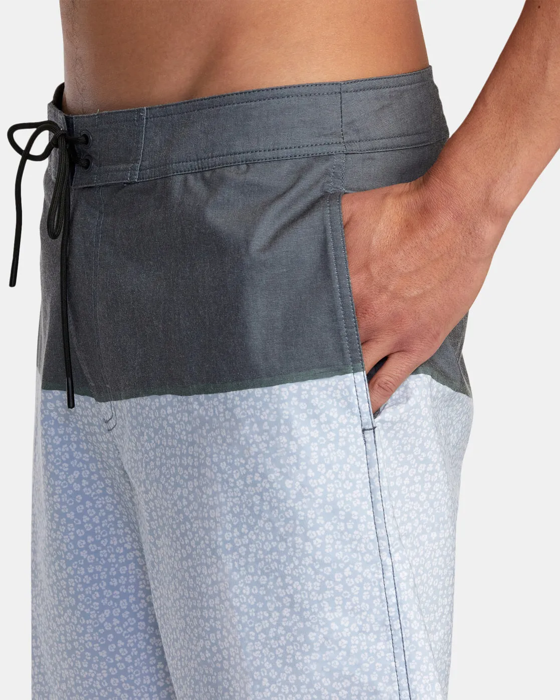 County 18" Boardshorts - Garage Blue